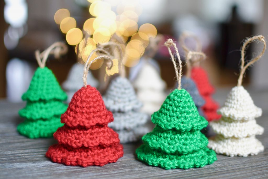 crochet Christmas tree pattern decor