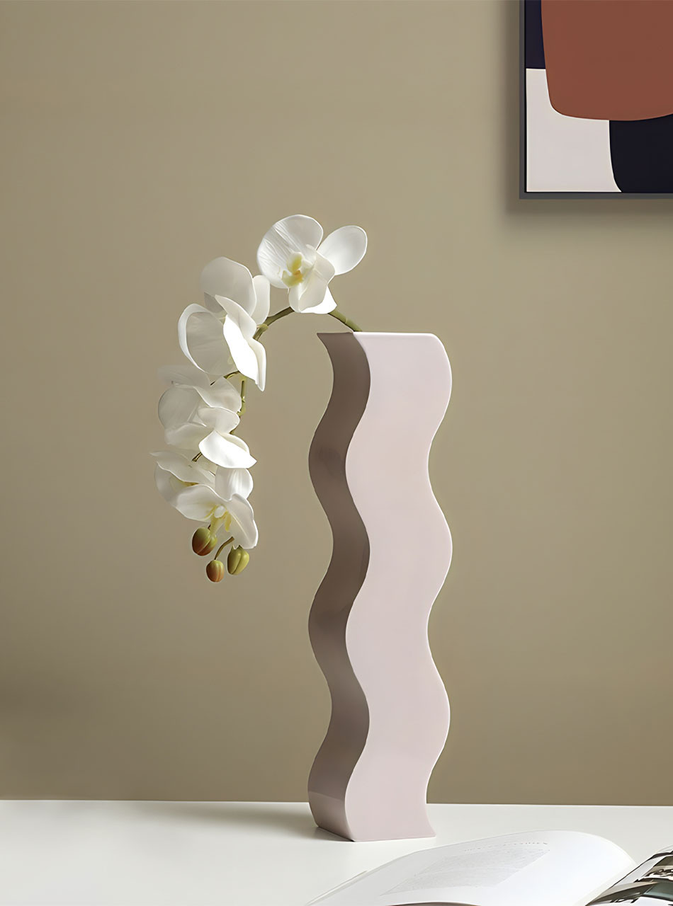 TUTU's long wavy ceramic vase